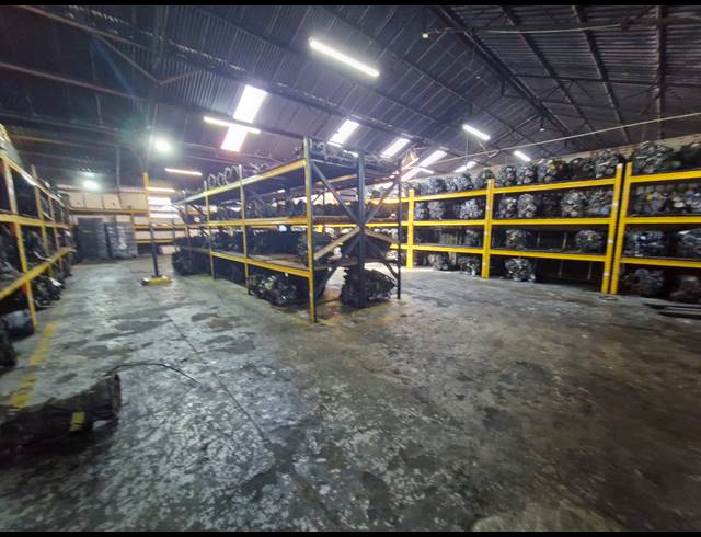 1,600M² WAREHOUSE FOR SALE IN DENVER